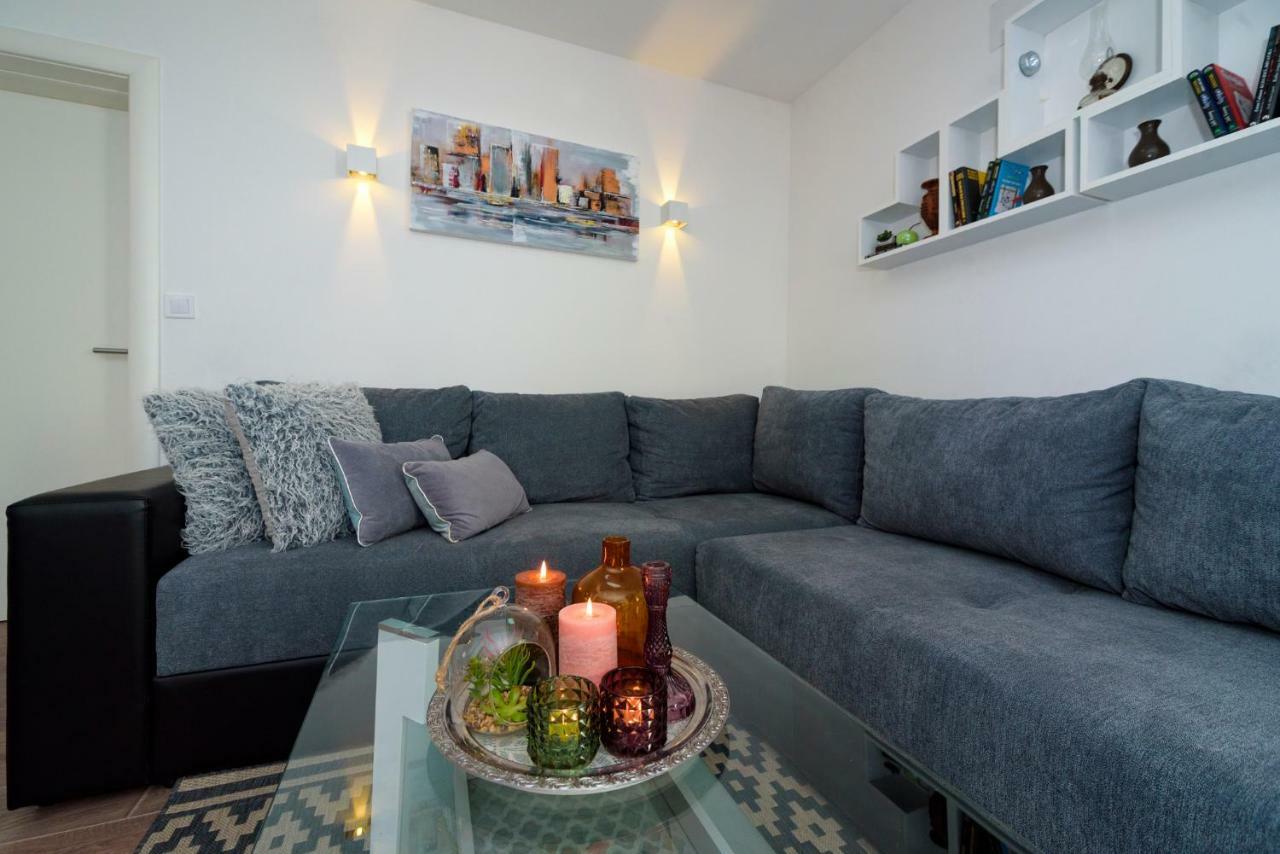 Apartments Magli Каштела Экстерьер фото