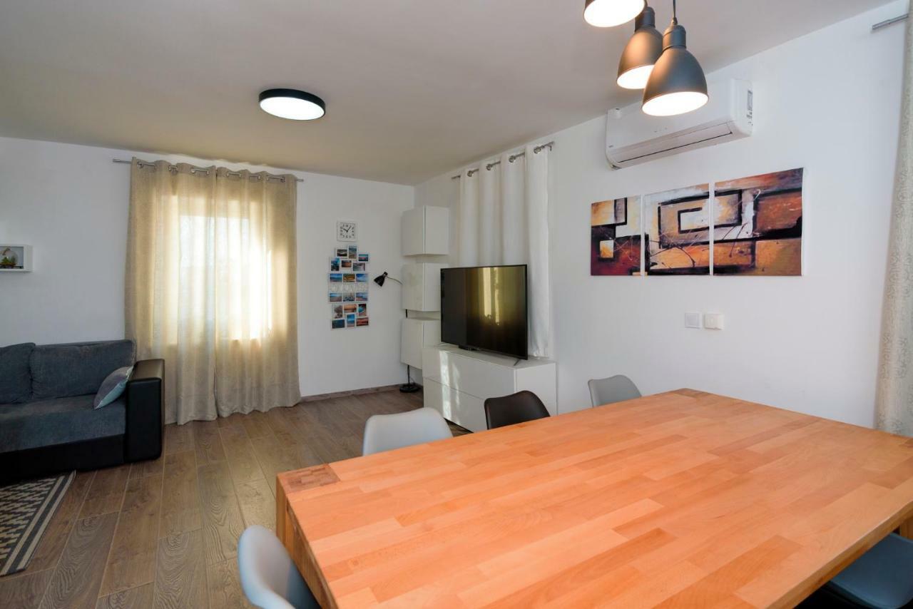 Apartments Magli Каштела Экстерьер фото