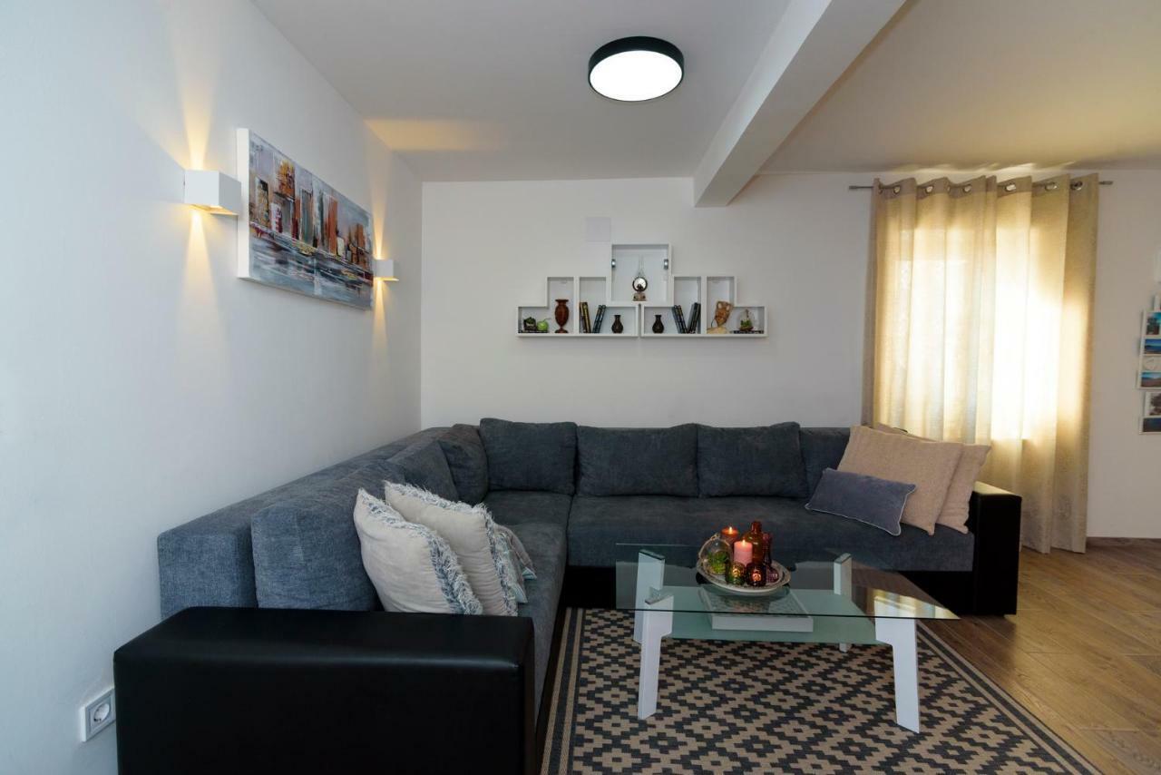 Apartments Magli Каштела Экстерьер фото