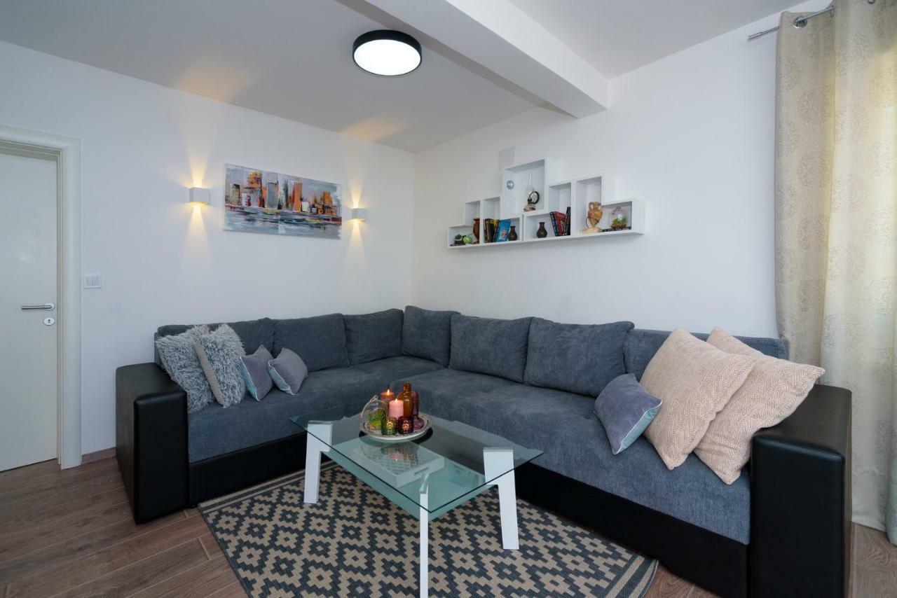 Apartments Magli Каштела Экстерьер фото