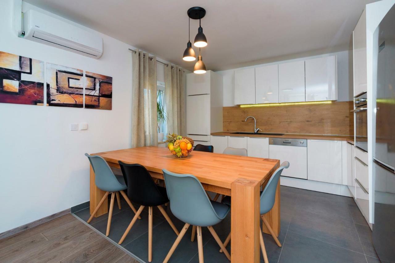 Apartments Magli Каштела Экстерьер фото